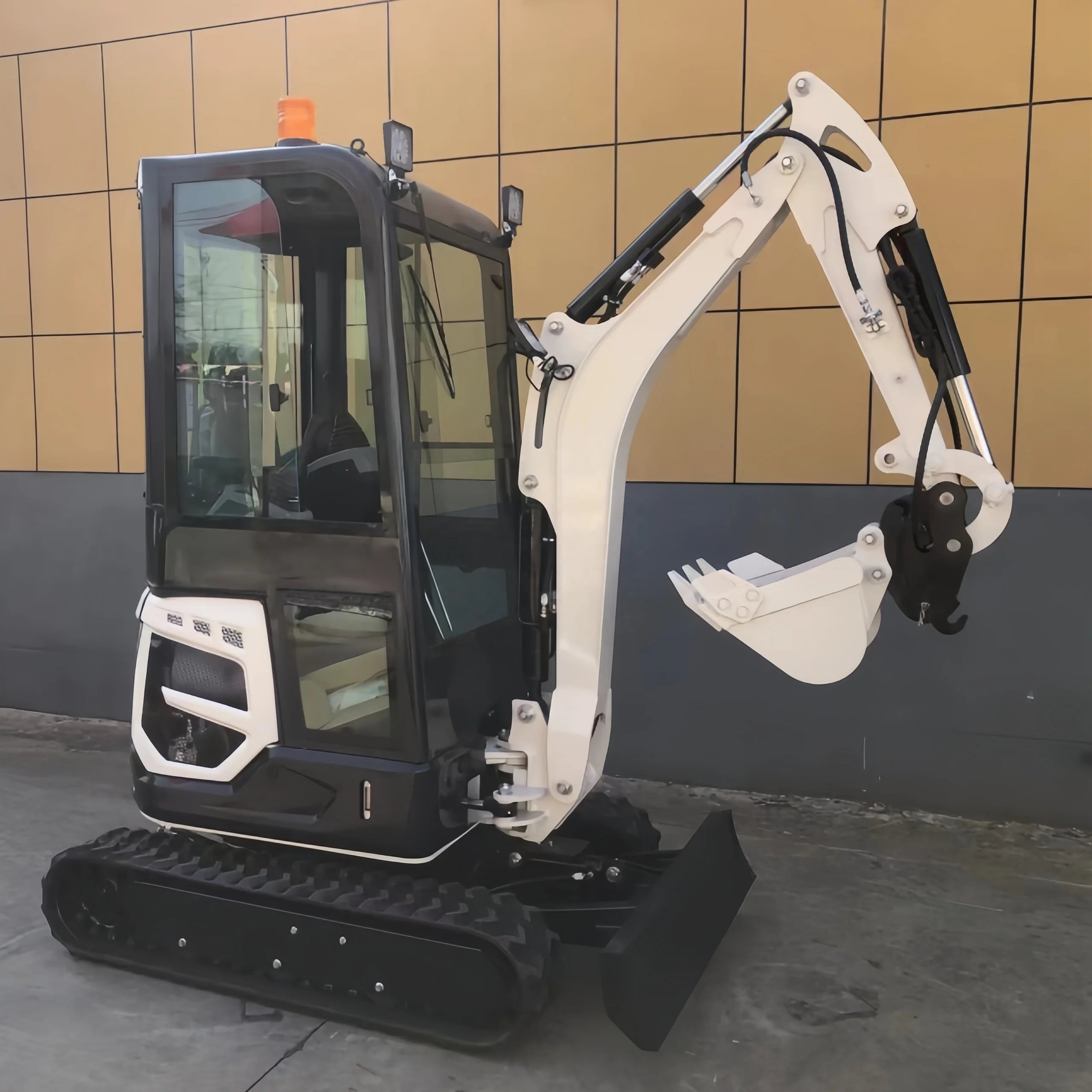 Free Delivery of  EPA/EURO5 Engines 2.5ton Crawler-type Mini Excavators 1ton 2ton Hydraulic Farm Mini Excavators for Sale