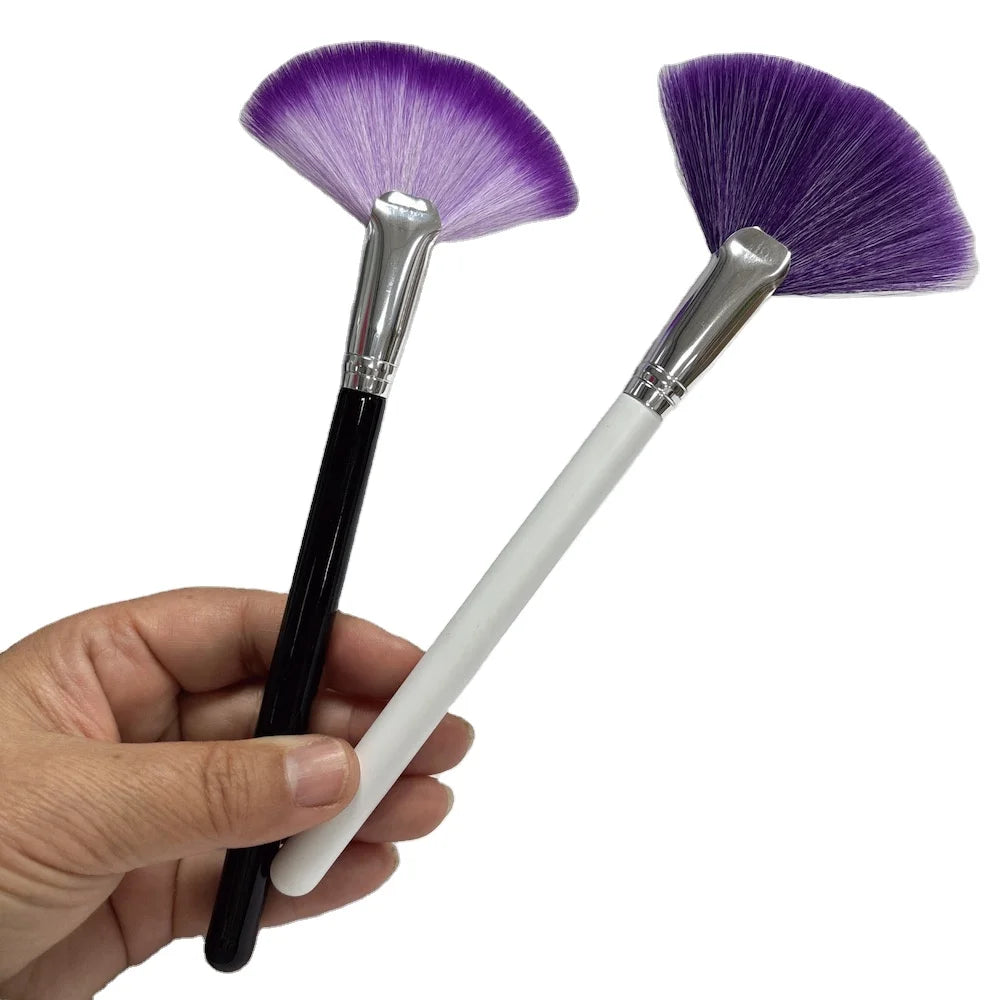 White Soft Fan Brush Beauty Salon Facial Cleansing Brush Personal Skin Care Mask Gel Essence Applicators
