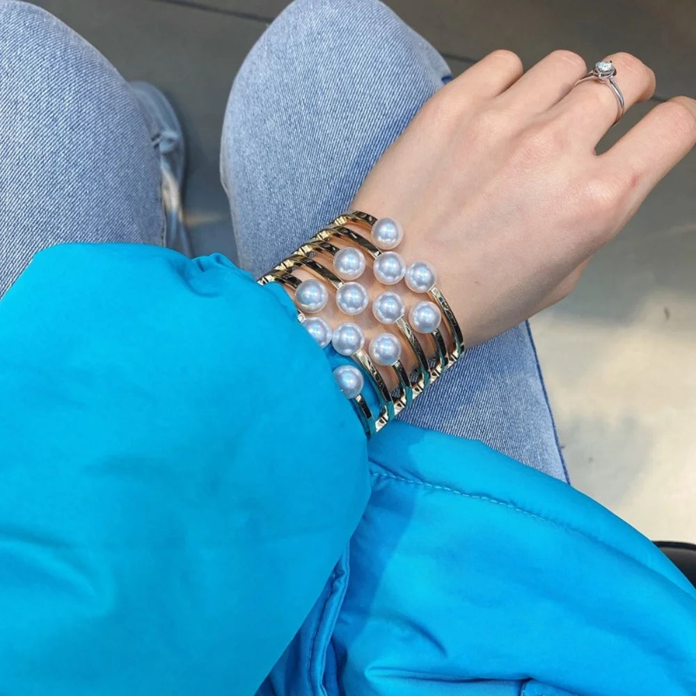 Factory Wholesale Gold Plated Imitation Pearl Wide Grooved Cuff Bangle Bracelet for Women Party Trendy Alloy