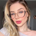 95721 Wholesale Eyeglasses Company Blue Light Proof Cat-Eye Frame Manufacturer Spring Temple Glasses 2025