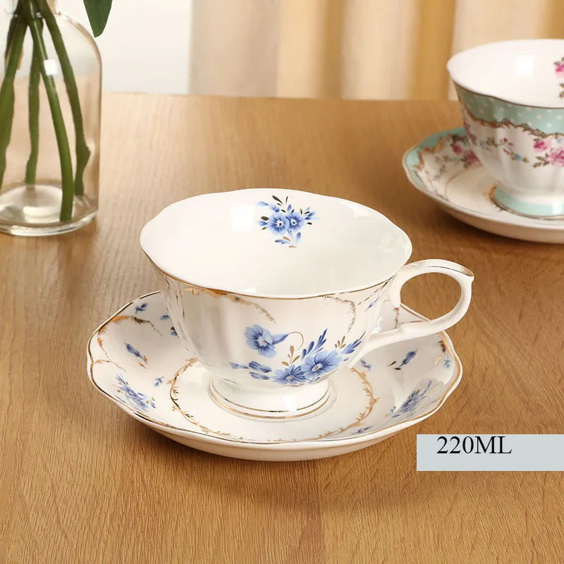 Elegant Custom Ceramic Bone China Gold Rim Tea Cup and Saucer