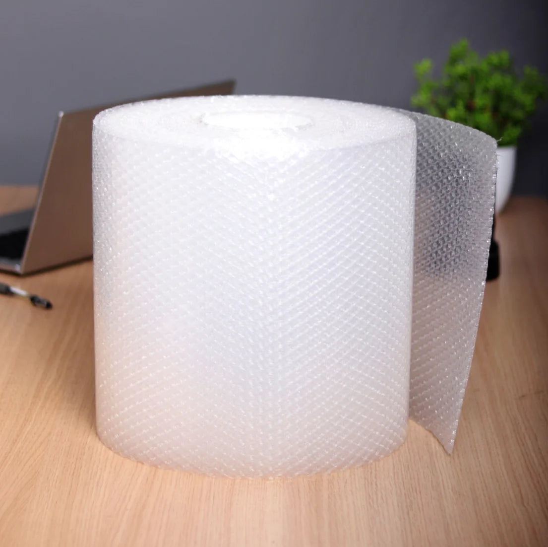 Clear Bubble Packaging Wrap Protective Courier Ship in Bubble Heart Shaped Packing Wrap Air Bubble Film Wrap