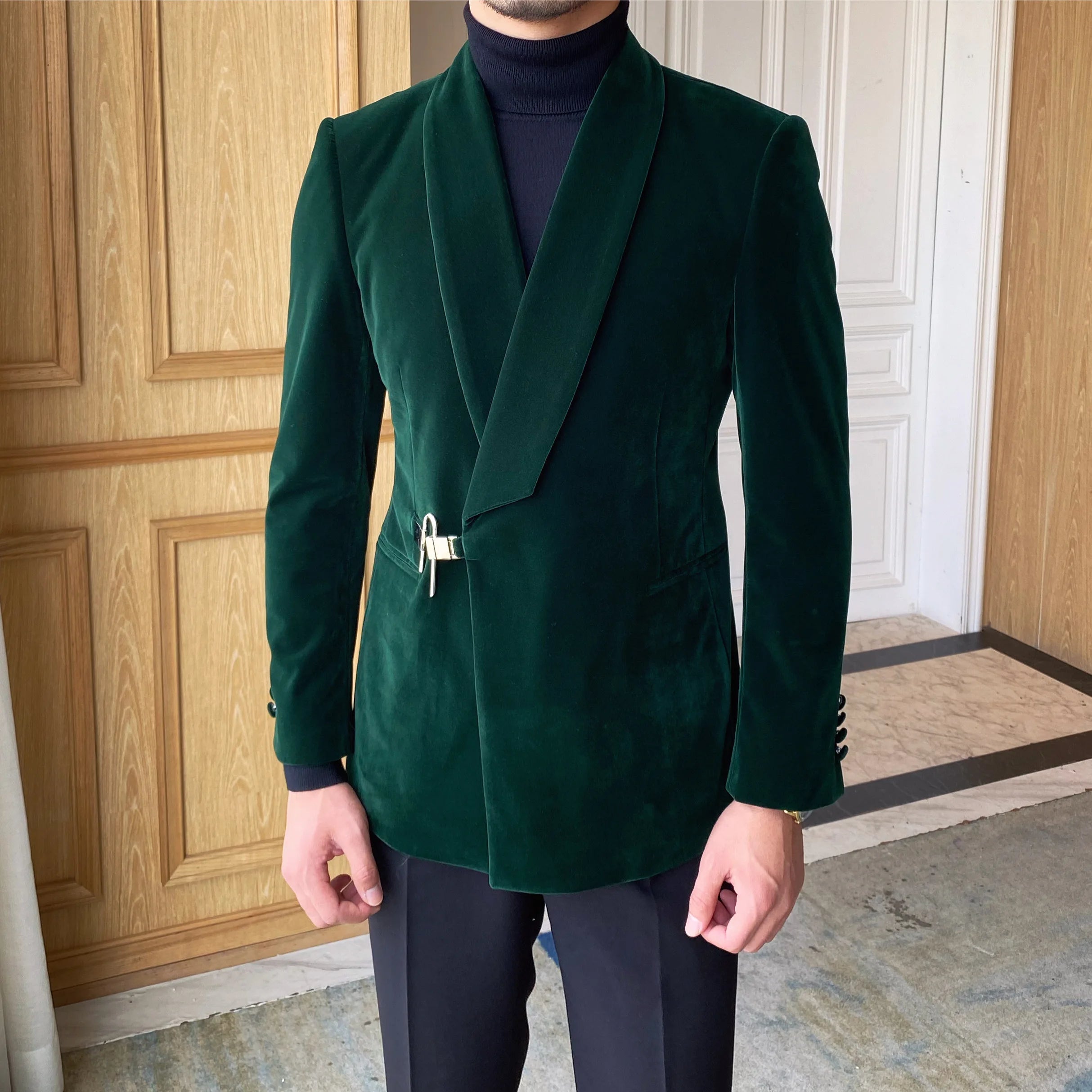 2026 New Korean Personalized Velvet Suit Coat Fashion and Casual Solid Color Single Breasted Slim Men's Suit blazer