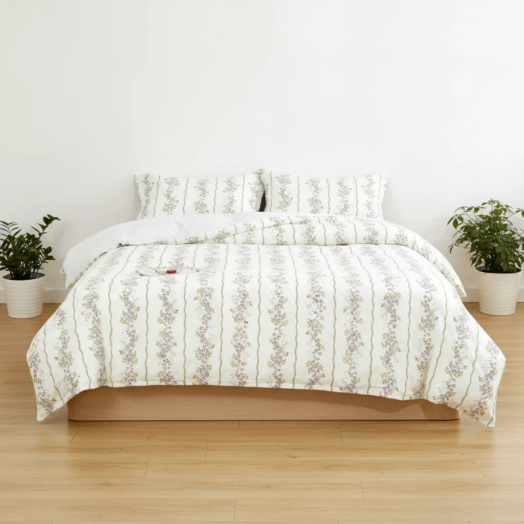 Natural Organic Bamboo Fiber Cotton Geometric Printed Ultra Soft Europe Style Four-Piece All-Season Quilt Sets