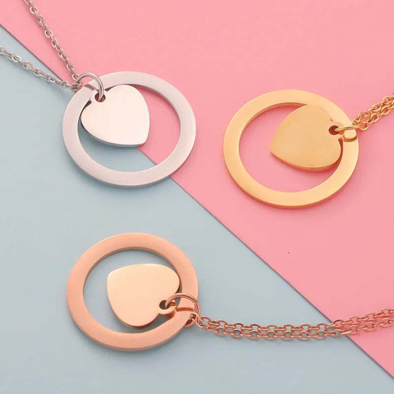 Wholesale Engraving Charms Stainless Steel Necklace Wholesale Circle Round Shape with Heart Engraved Pendant Necklaces