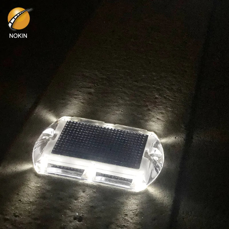 ISO Active Light Source Blinking Plastic Cat Eyes Solar Leds Road Stud