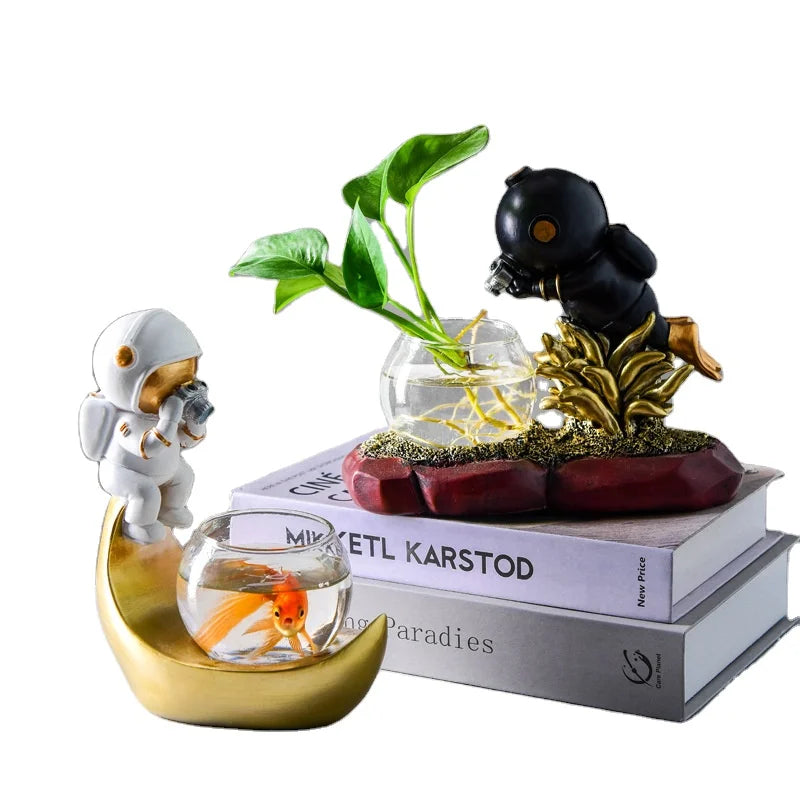 Astronaut Hydroponic Vase Creative Nordic Style Glass Fish Tank Ornament for Tabletop Home Decorations or Pot