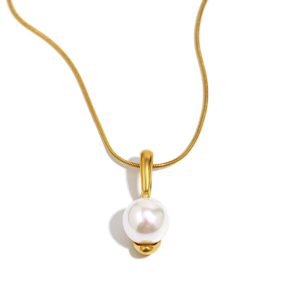 2025 New Trend 18K Gold Plated Bridal Large Freshwater Pearl Pendant Necklace Stainless Steel Trendy Lovers Pattern for Parties