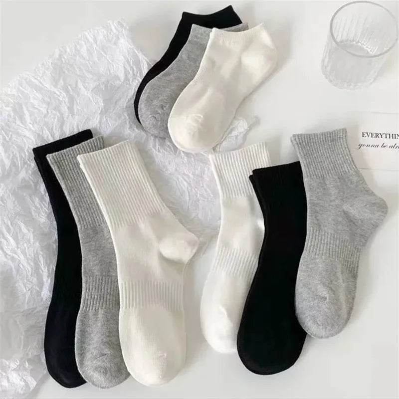 Cheap Spandex Tube Socks with Embroidered Logo Long Casual Crew Style for Men and Women Print Jacquard Pattern Free Size