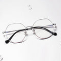 Yvan Vintage Unique Bridge Ready Stock Metal Titanium Eyeglass Frames Rimless Flexible Anti-Blue Light Prescription Unisex