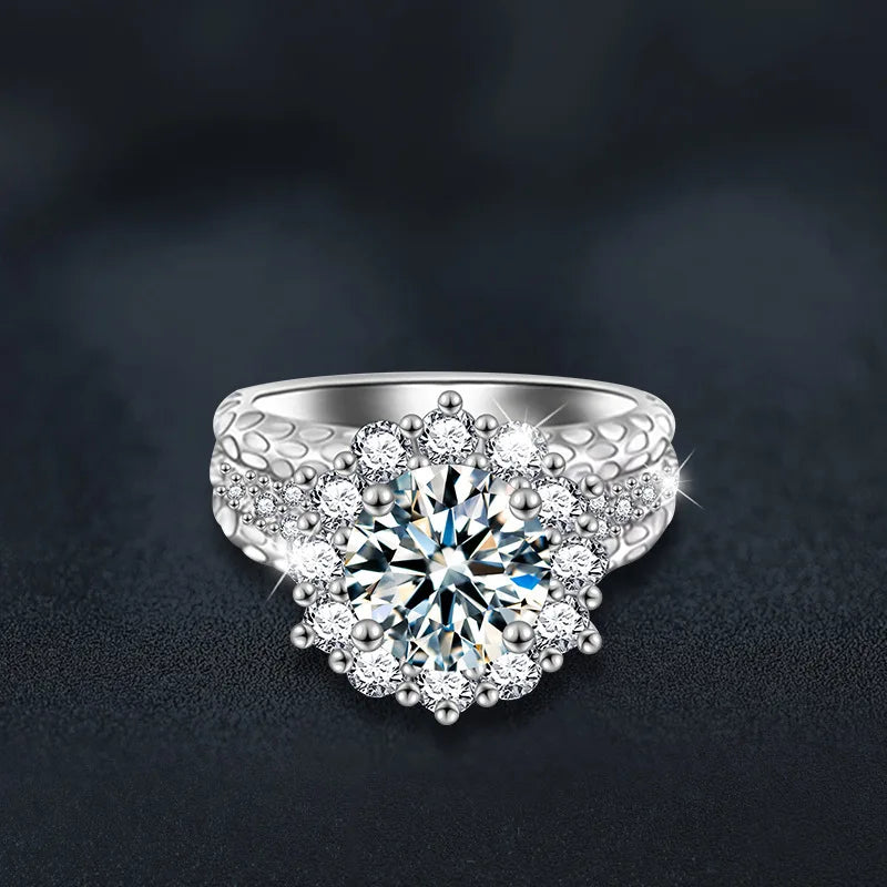 925 Silver 2 Carat Moissanite Ring Gorgeous Shining Fashion for Wedding Engagement or Daily Wear Jewelry Gift for Couples