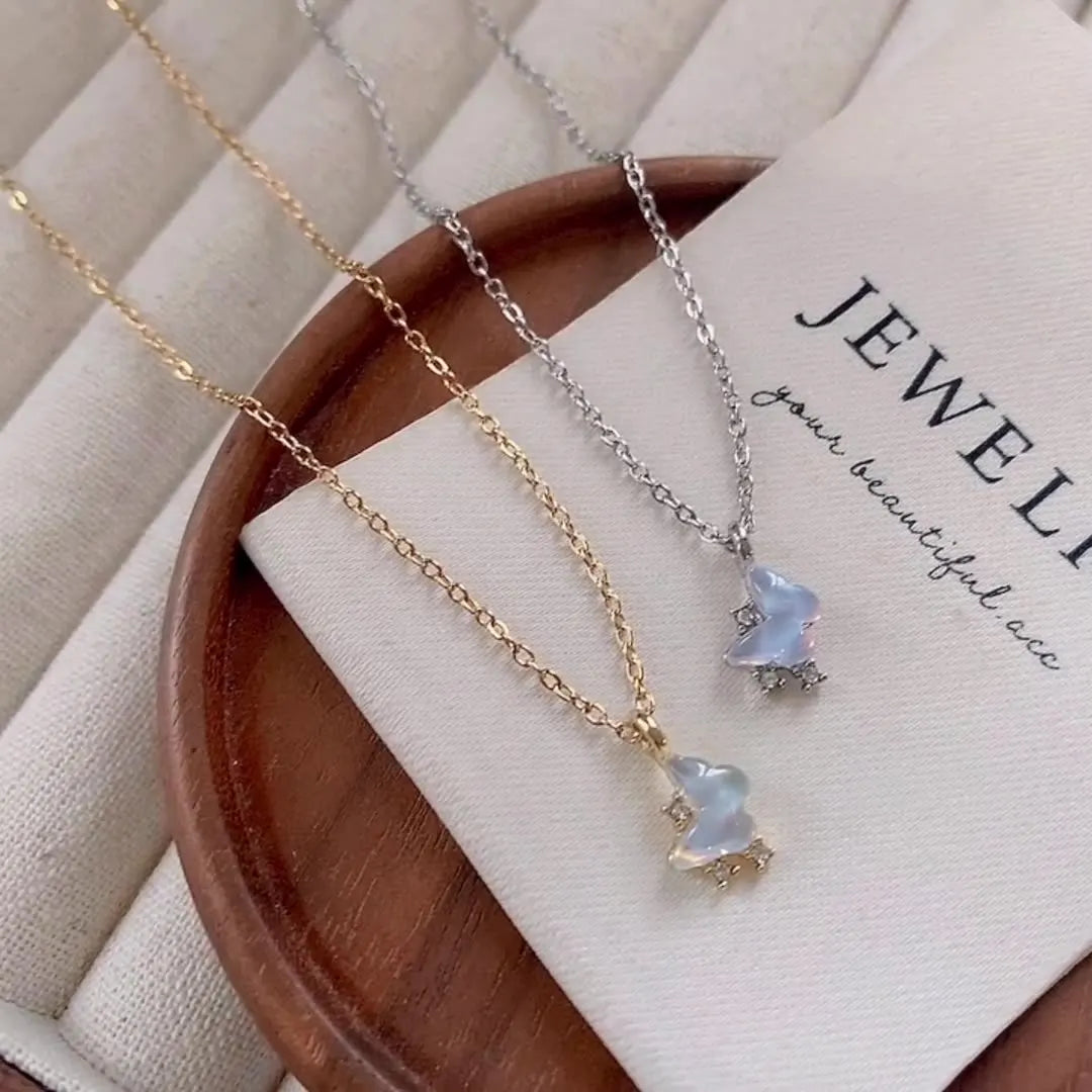 DAIHE New Small Fresh Shell Stainless Steel Necklace. Simple Butterfly Pendant Necklace