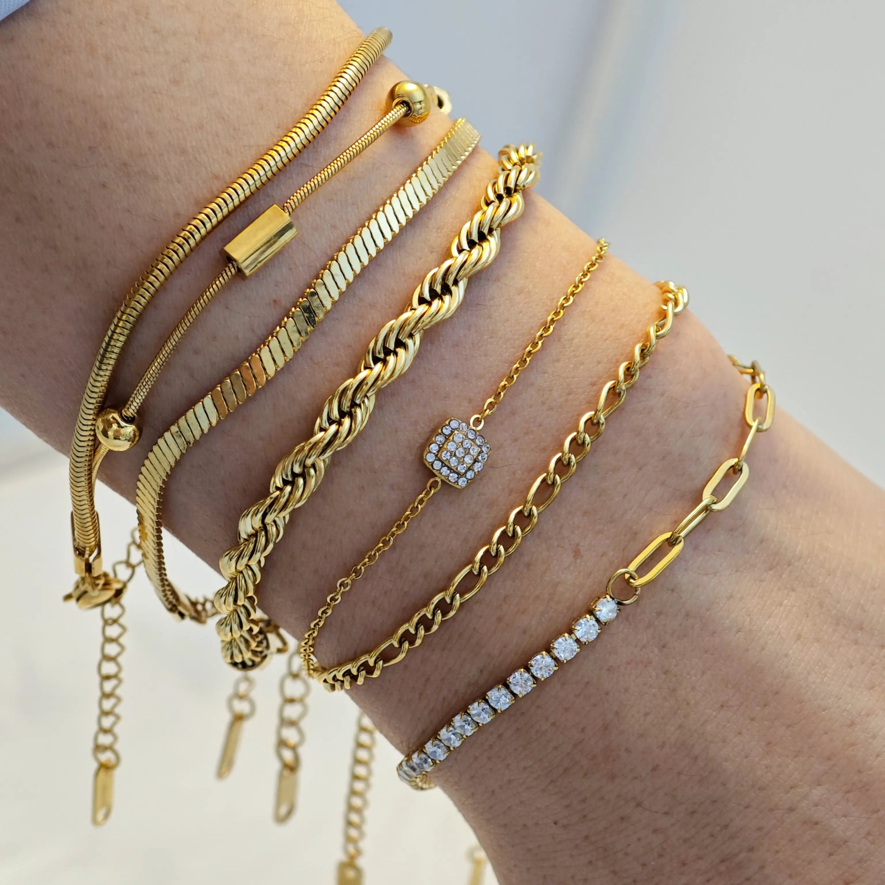 Ilona Fashion 18K Gold Plated Vintage Women's Stainless Steel Chain & Link Bracelet with Zircon Inlay for Anniversary Wholesale