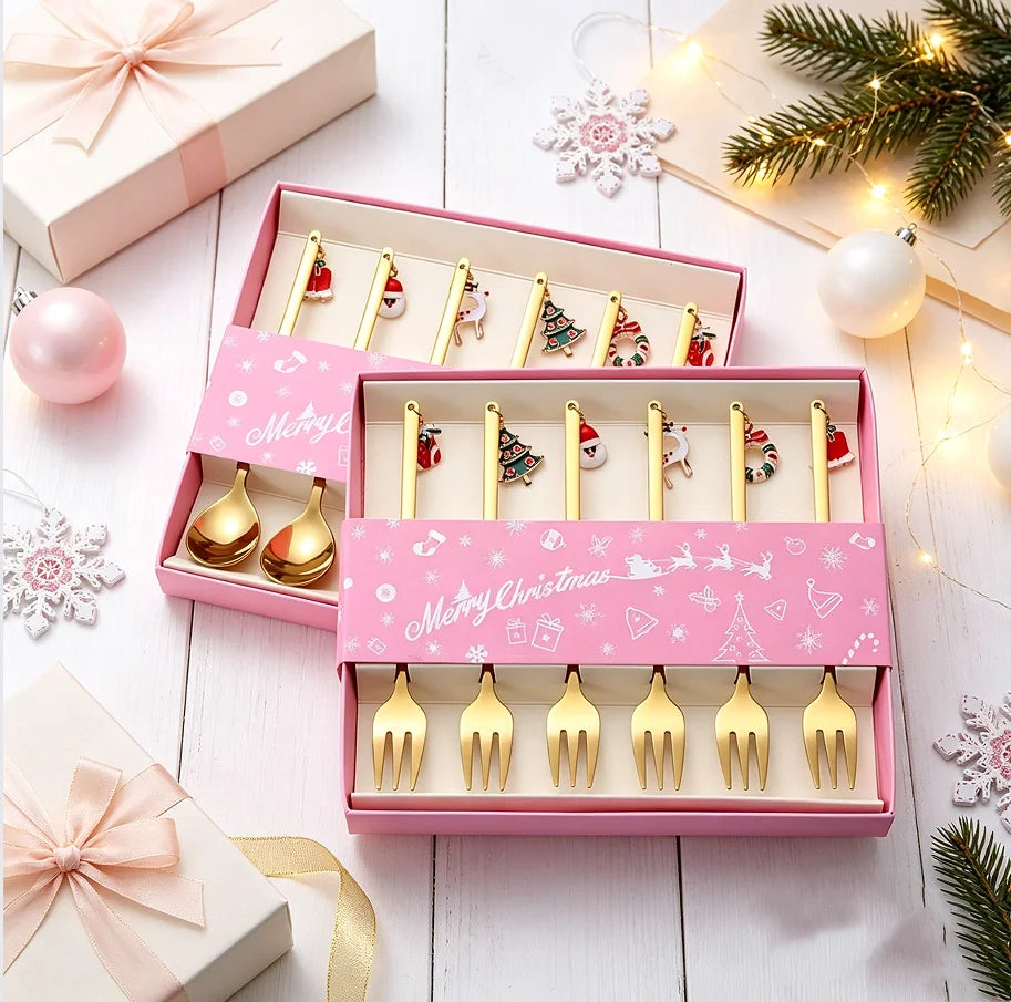 Wholesale 6pcs Christmas Spoon Set PVD Gold Plated 410 Stainless Steel Dessert Spoons with Metal Charms and Exquisite Gift Box