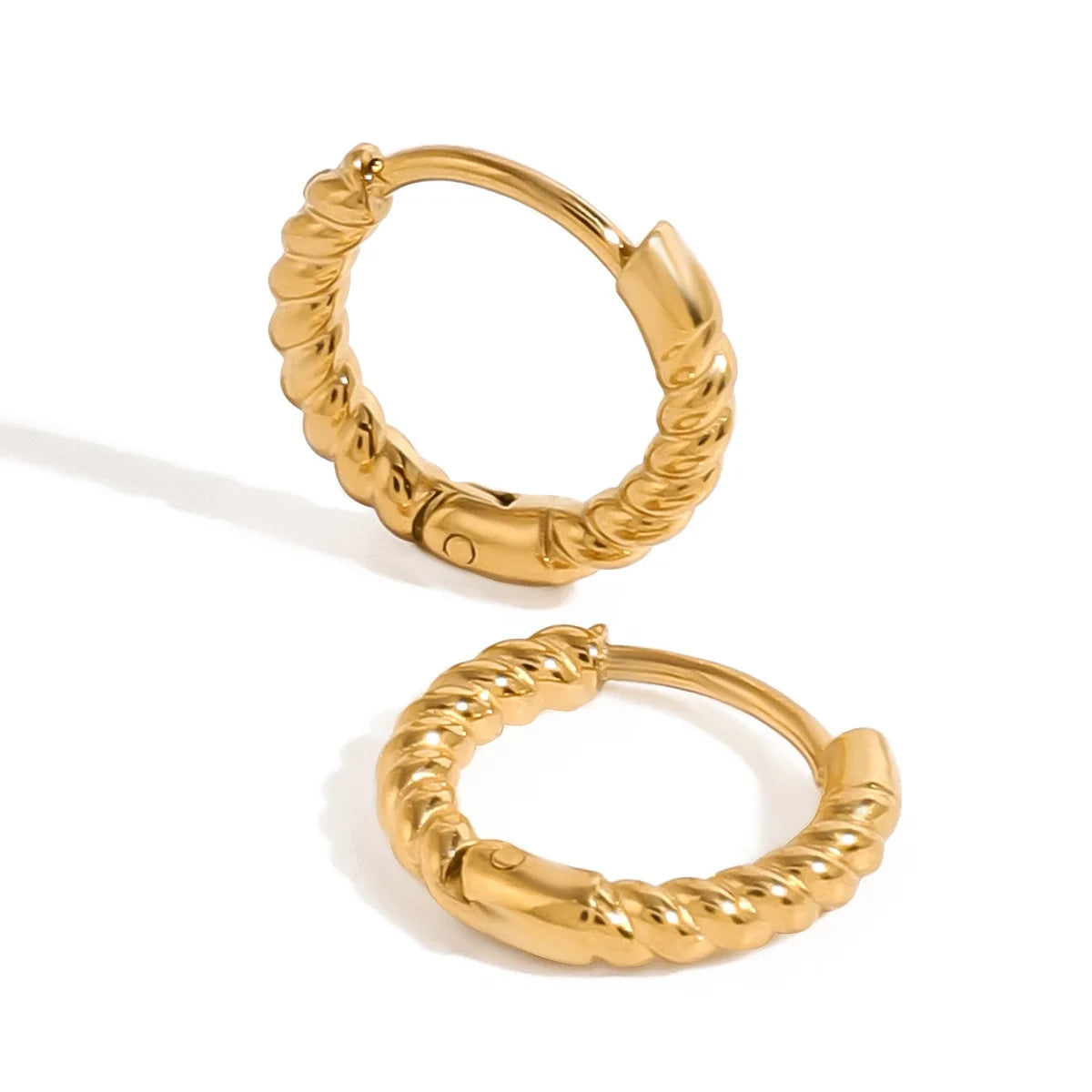 Classic Stainless Steel Simple Twist Design Daily Wear 18K PVD Gold Plated Anti Allergic Hoop Women Fashion Earrings