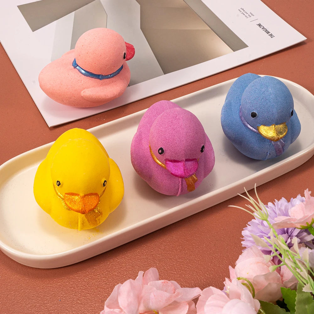 Wholesale Gifts for KidsSpa Handmade Natural Bath Balls Organic Fizzy Color Bubble Duck Shape Bath Bombs for Kids Gift Set