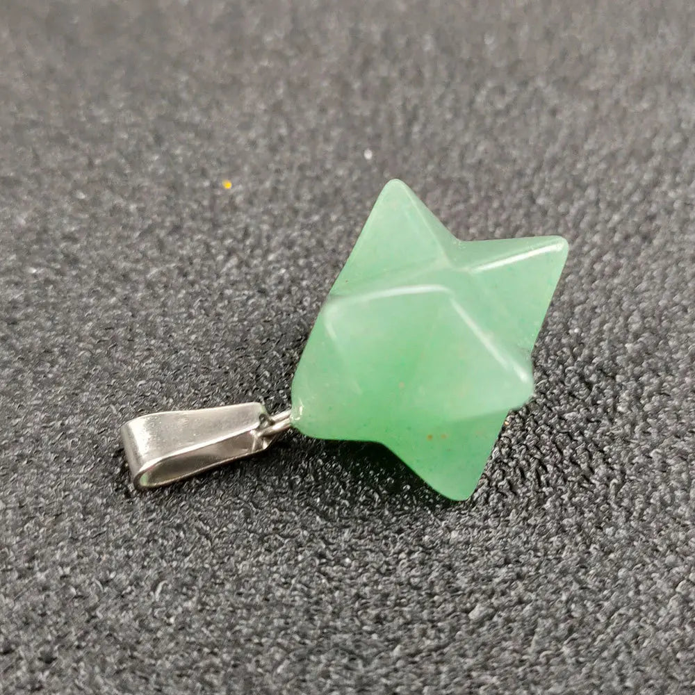 Hongzhuo Natural Green Aventurine Gemstone Crystal Quartz Merkaba Star Pendants Gifts Souvenir Crystal Craft Necklace Accessory Jewelry