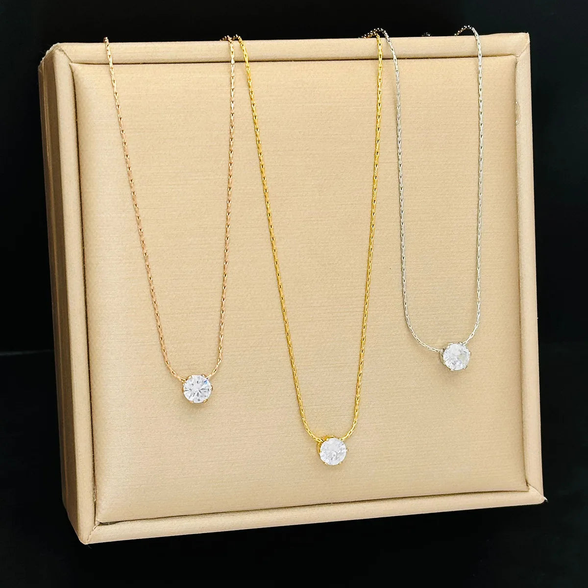 Wholesale Light Luxury Non Fading Stainless Steel Collarbone Chain Premium 6 Claw Diamond Pendant Necklace Gifts for Women
