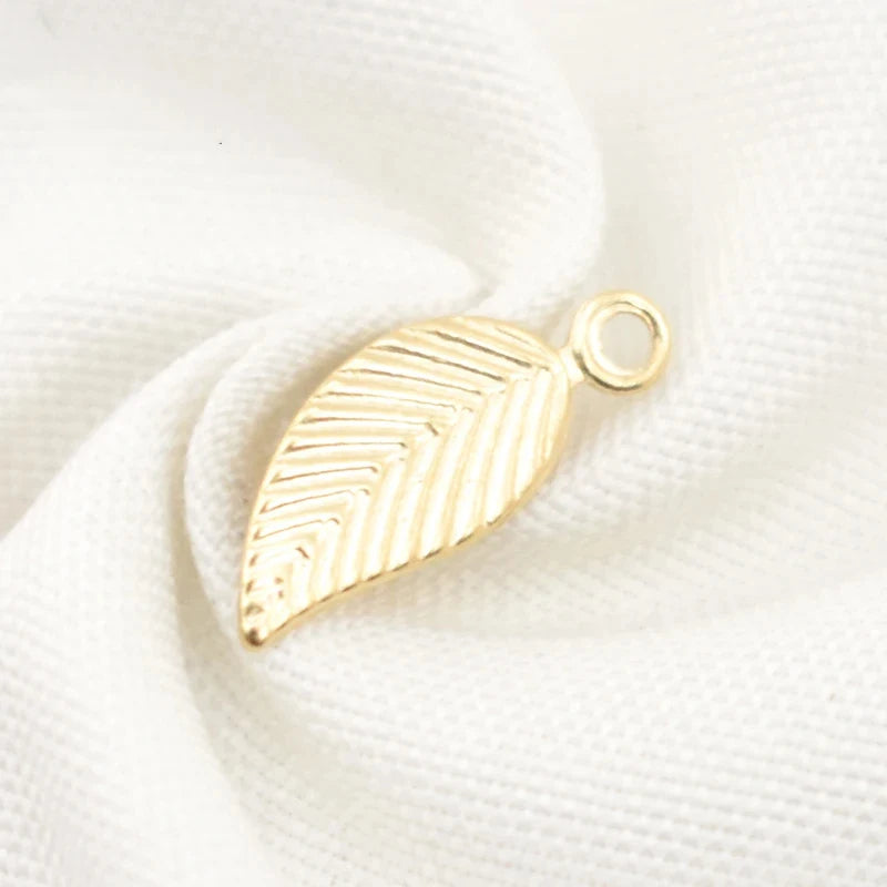 14K Gold Filled Vintage Engraved Natural Leaf Tags Filigrees Decorative Tropical Foliage DIY Charm Pendants for Jewelry Making
