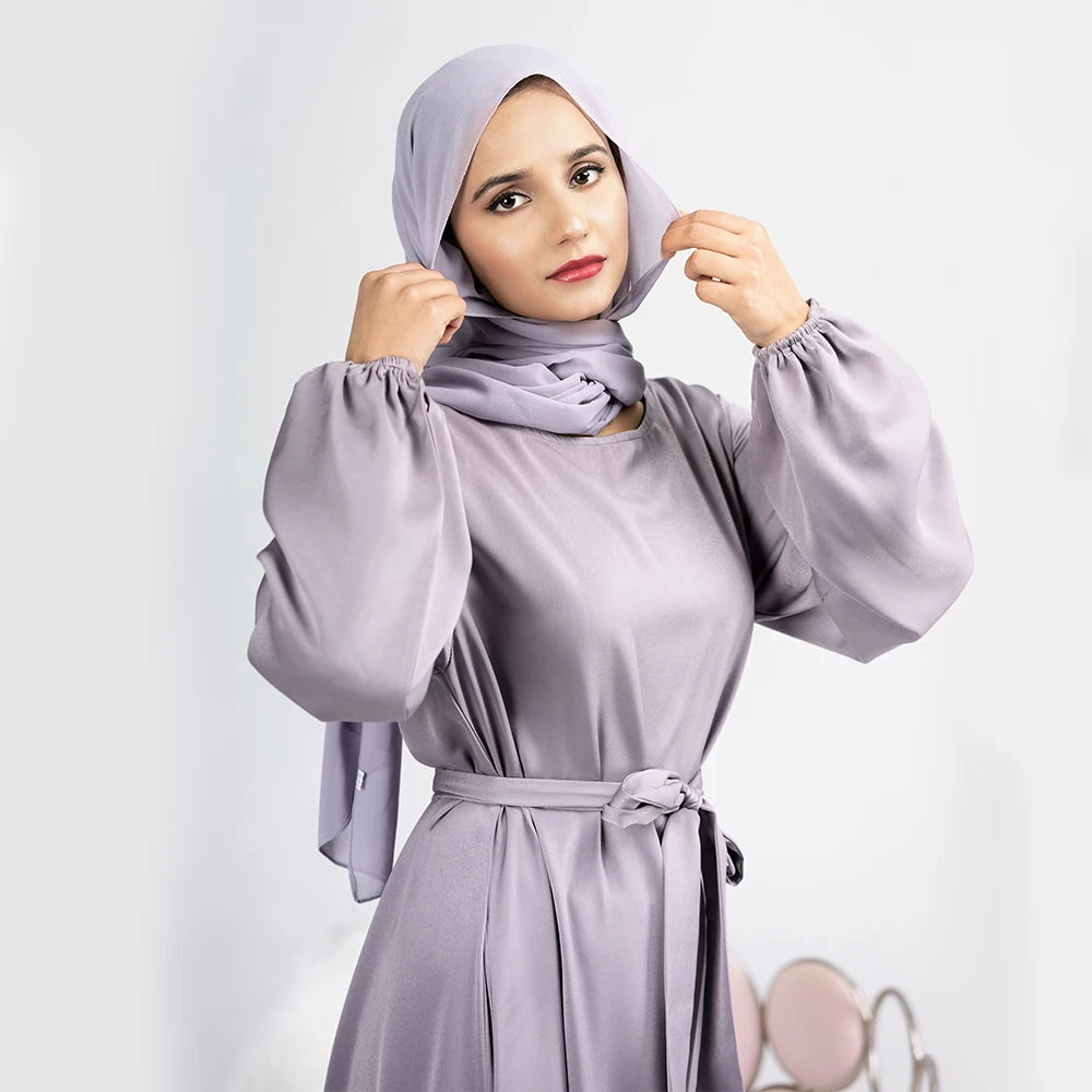 2026 Custom Loriya Fashion Plain Abaya for Women Modesty Dubai Black Closed Abaya Daily Wear Black Abaya Women Islamic Clothing