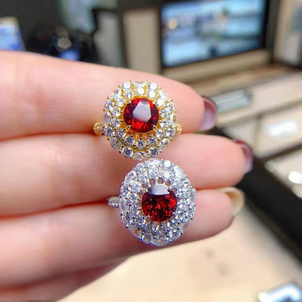 Hot Sale 925 Sterling Silver Engagement Friendship Rings 7mm*7mm Brilliant Cut Natural Garnet Classic Style Prong Setting