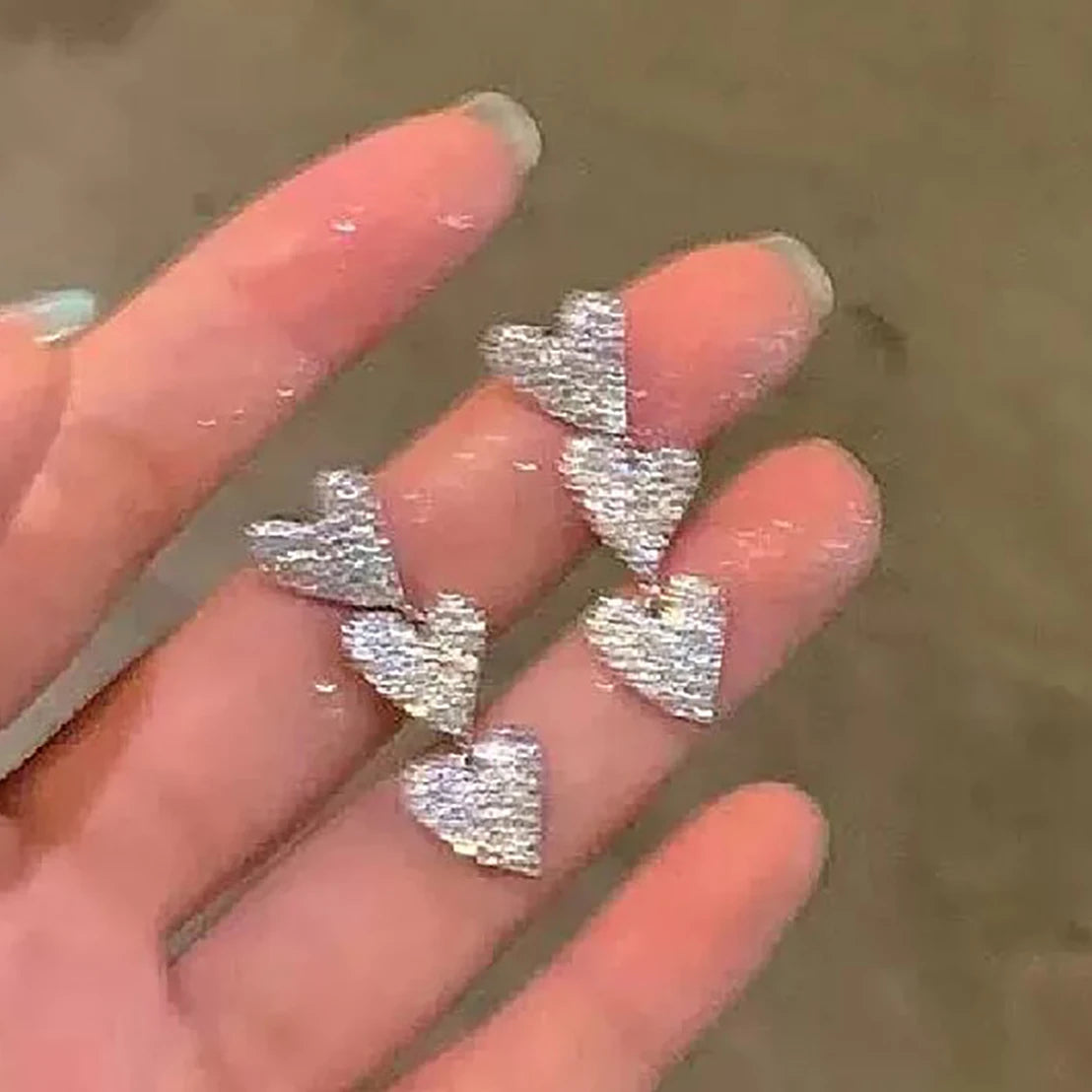 CAOSHI Customable Wholesale Exquisite Three Heart Design Full Imitated Moissanite Silver Plated Stud Earrings for Women Jewelry