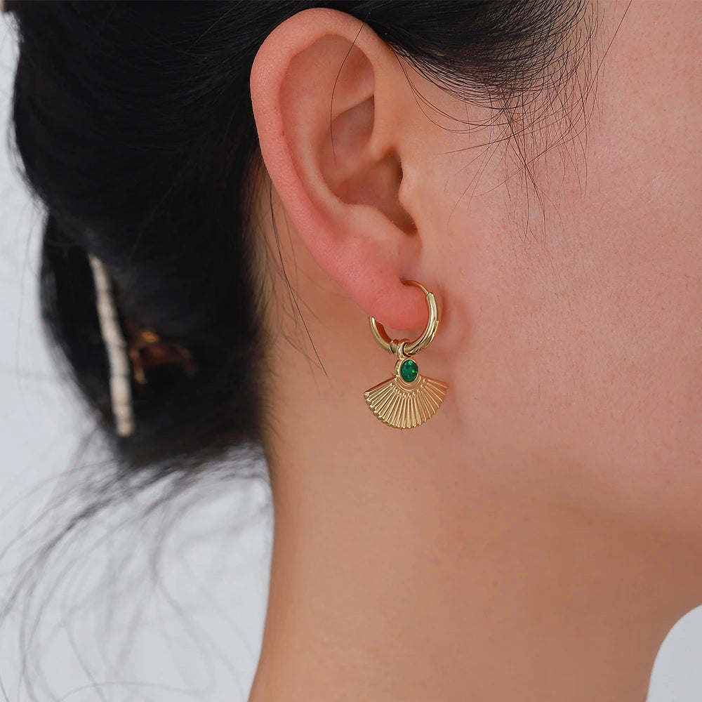 New Trendy Fan Shaped Pendant Green Zircon Earrings 14K Gold Plated Scallop Stainless Steel Pendant Stud Earrings for Jewelry