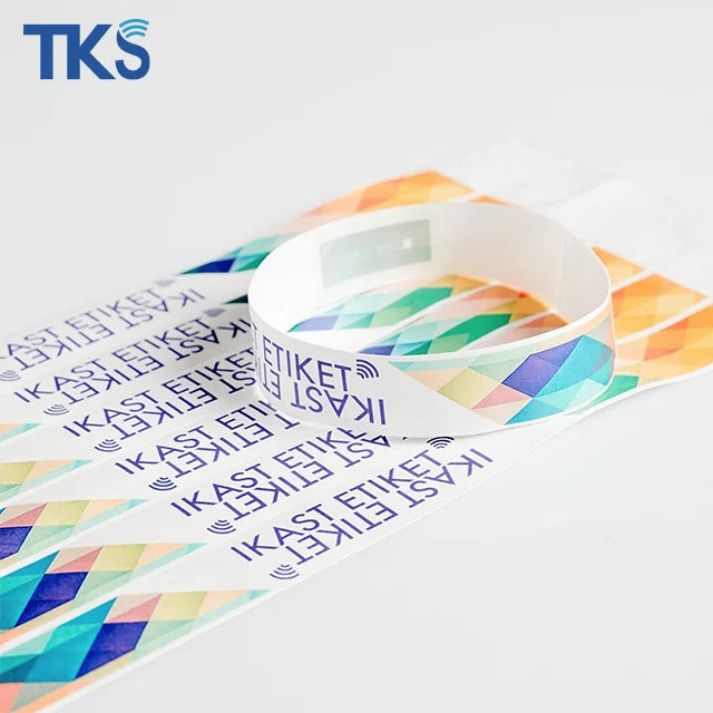 Cheap RFID Synthetic Paper Wristband Card Dupont2025 Waterproof Paper Wrist Strap NFC Tyvek Paper Bracelet Card