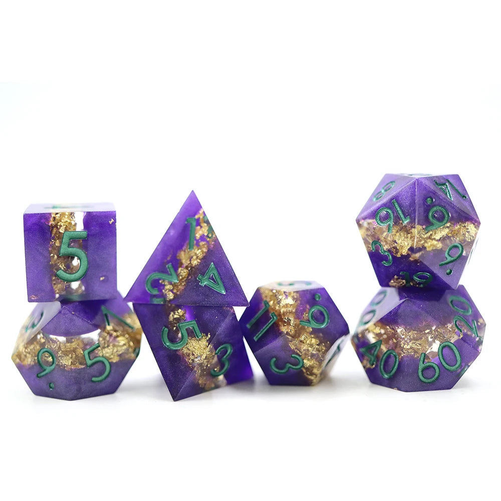 Custom Logo Purple DND RPG Dice Set Gilt Stripe 7pcs Resin Dice with Green Number Board Game Accessories