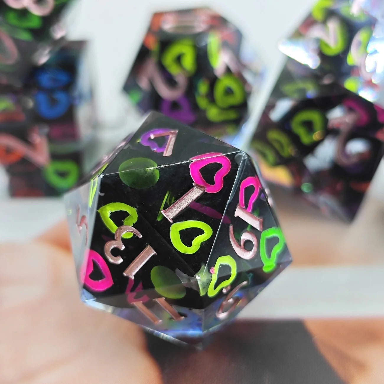 Handmade 7 Piece Polyhedral Sharp Edge Resin DND RPG Dice Set for Christmas Gifts