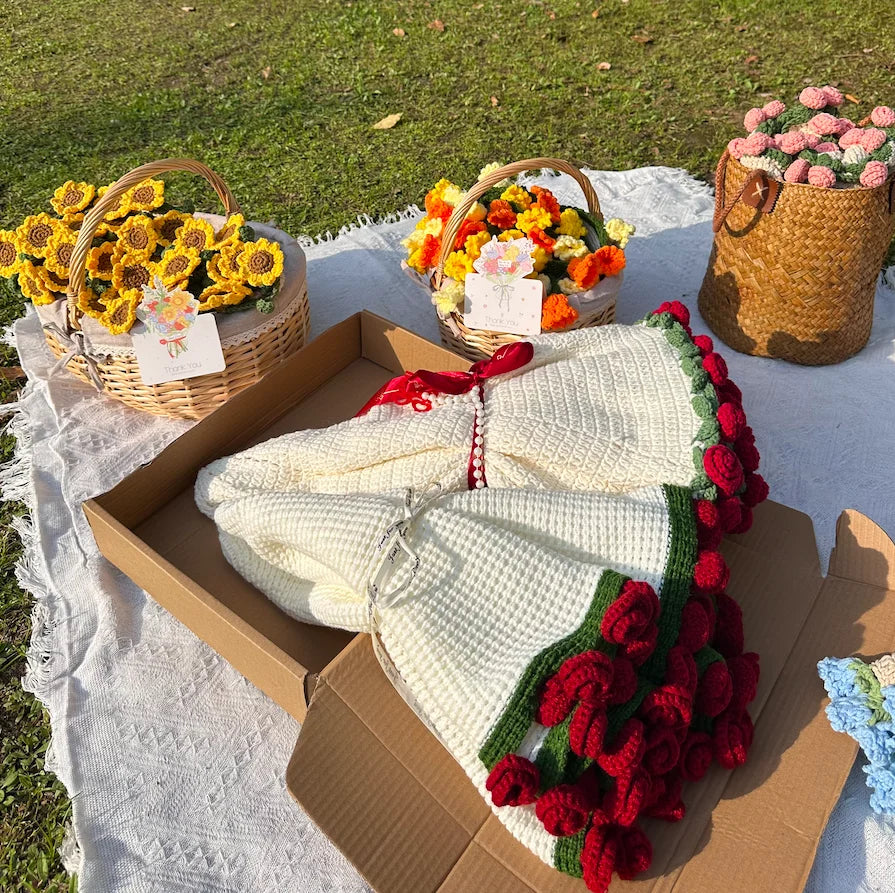 DIY Handmade Bouquet Holidays Gift Grandma Mother Sister Girlfriend Graduation Three-dimensional Knitted Flower Blanket Modern