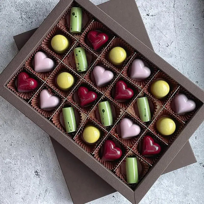 Manufacturer Customized Chocolate Candy Box Packaging 9 12 18 24 Tray with UVCoating Embossed Cover Paper Chocolate Box