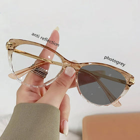 2320 Women Cat Eye Photochromic Optical Frame Anti Blue Light Eyewear Photogrey Reflection Wholesale Eyeglasses 2025
