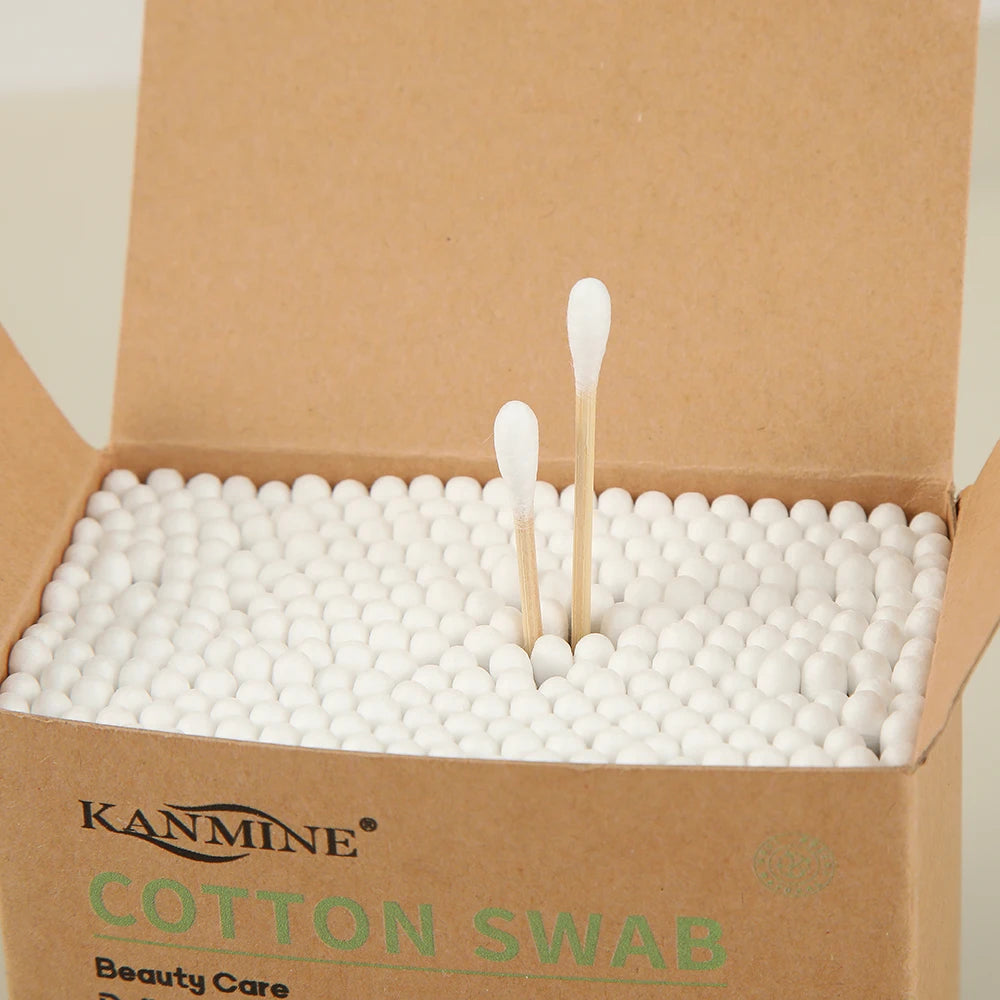 Hypoallergenic Ear Makeup 300pcs Q-tip Cotton Swabs Cotton Bud in Kraft Paper Box  Dual-Tip Design Ideal for Makeup Touch-Ups