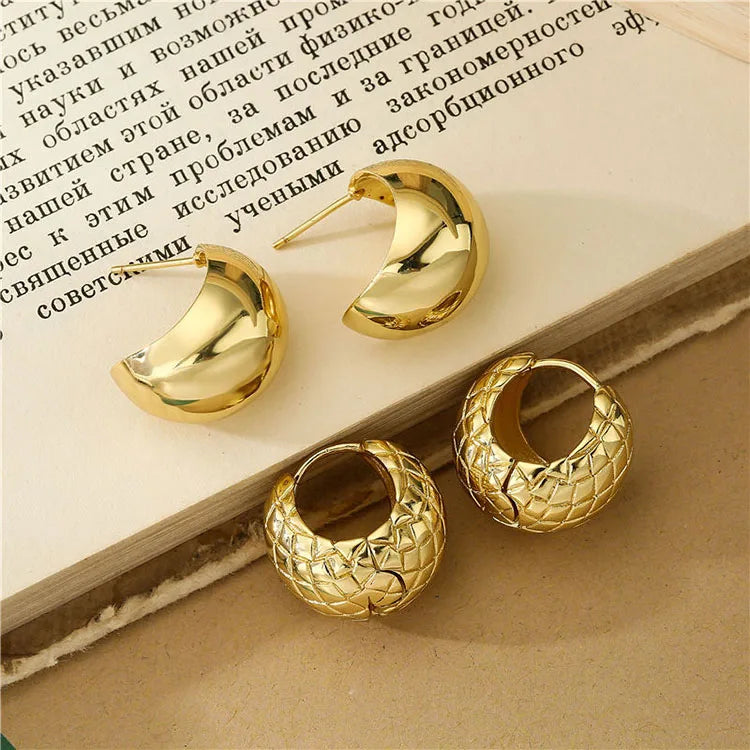 EM1358 Bohemian Bold 18k Gold Striped Textured HuggiesGold Thick Wide Boat Stud Earrings