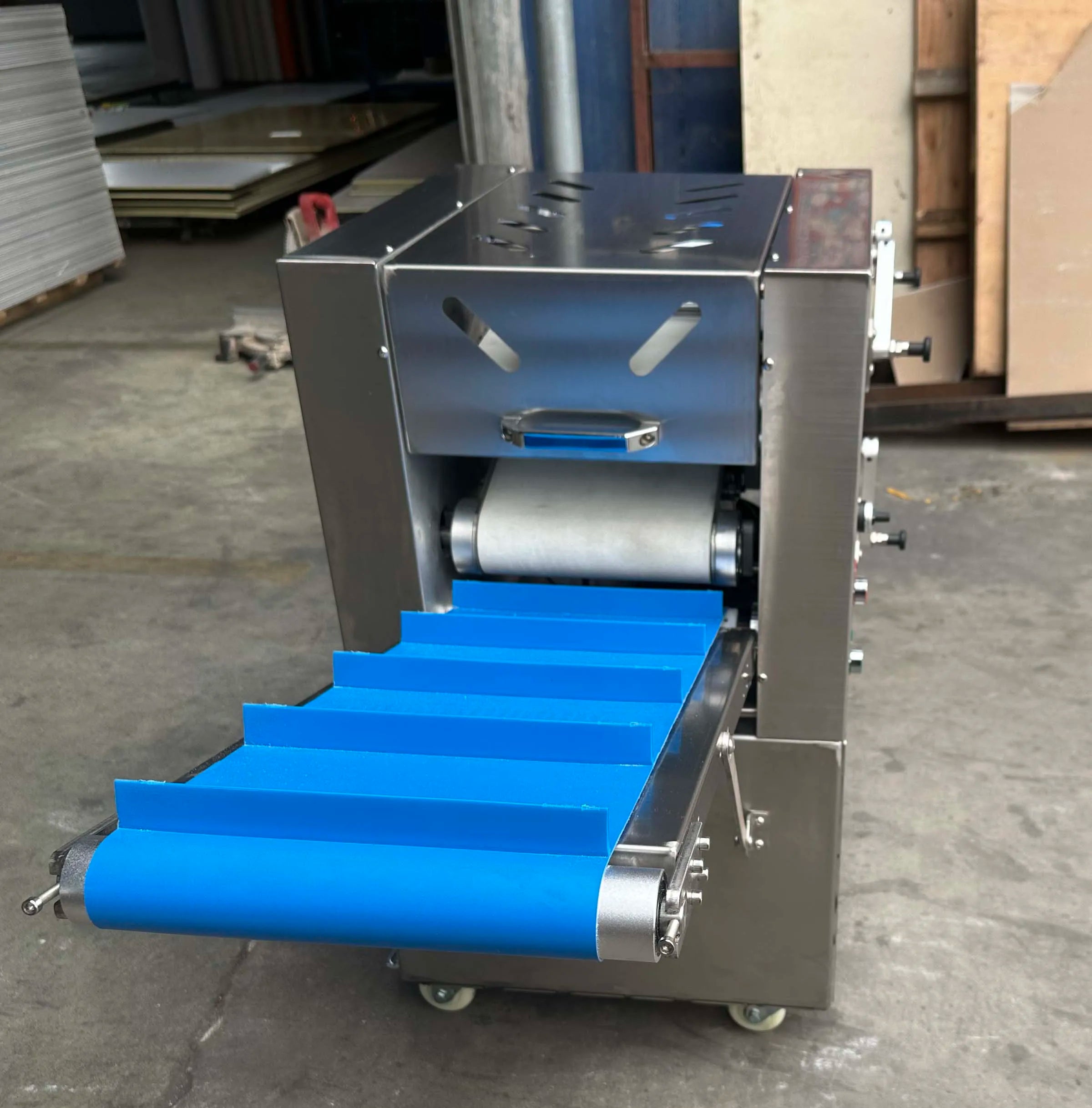 Bakery Machine Bread Baking Equipment French baguette Turning Machine for Croissant Forming Automatic Croissant Production Line