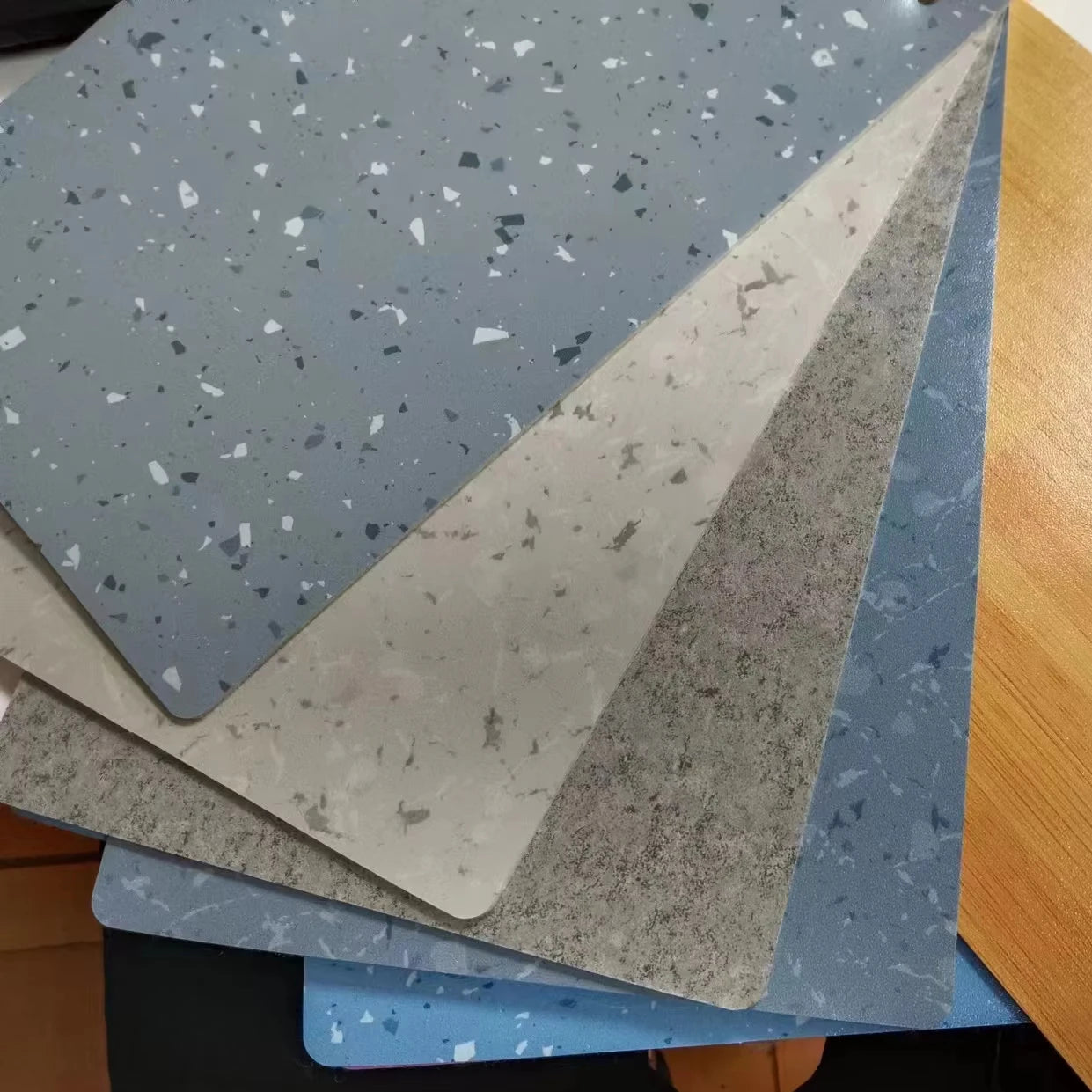 Discount Prices Antimicrobial Pvc Plastic Homogenous Hospital Vinyl Flooring Roll for Hospital