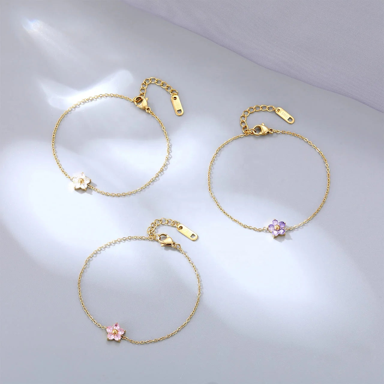 Ouj Unisex 18K Gold PVD Stainless Steel Flower Bracelet Zircon Multi-Color Options Fashion Charm Bracelets