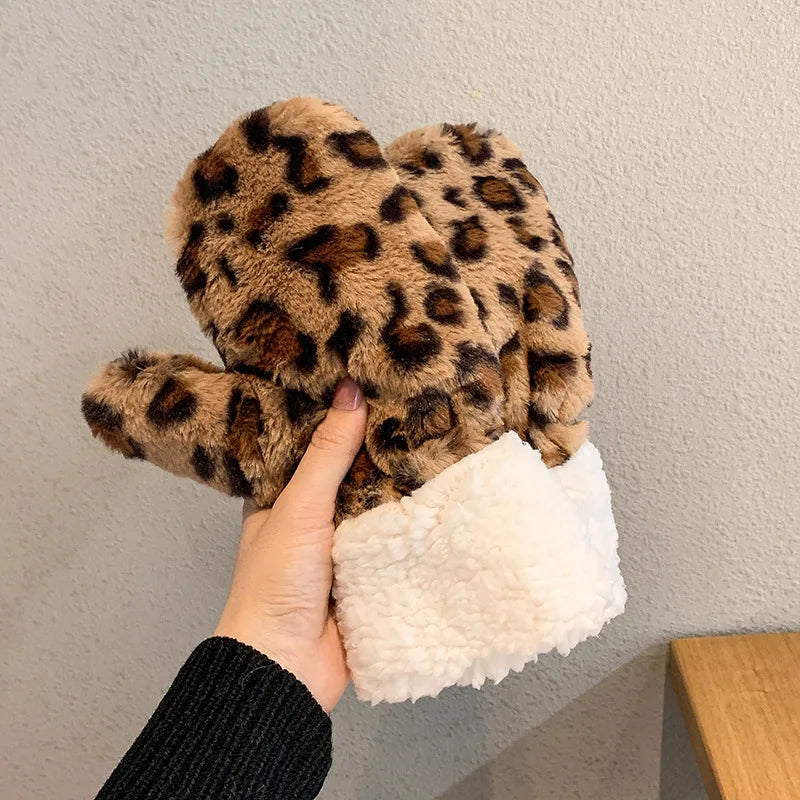 Custom logo Winter Leopard Printed Warm Gloves Women lamb Mittens Gloves Outdoor Driving Ski Mittens