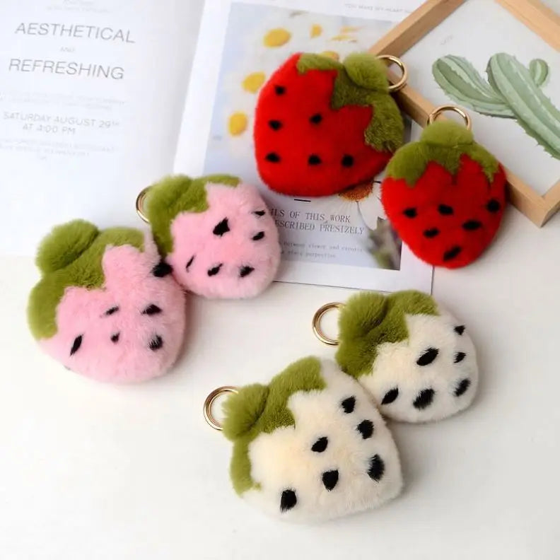 Fashion Natural Rabbit Fur Strawberry Pom Pom Keychains Soft Fluffy Strawberry Key Chains Plush Toys for Kids Bag Charm Keyrings