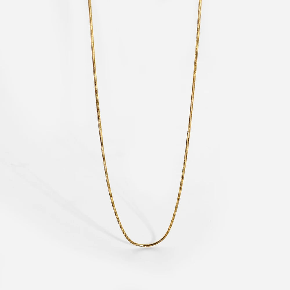 18K Gold Plated 1MM Thin Herringbone Necklace Daily Mini Round Snake Bone Chain Classic Geometric Style Stainless Steel Jewelry