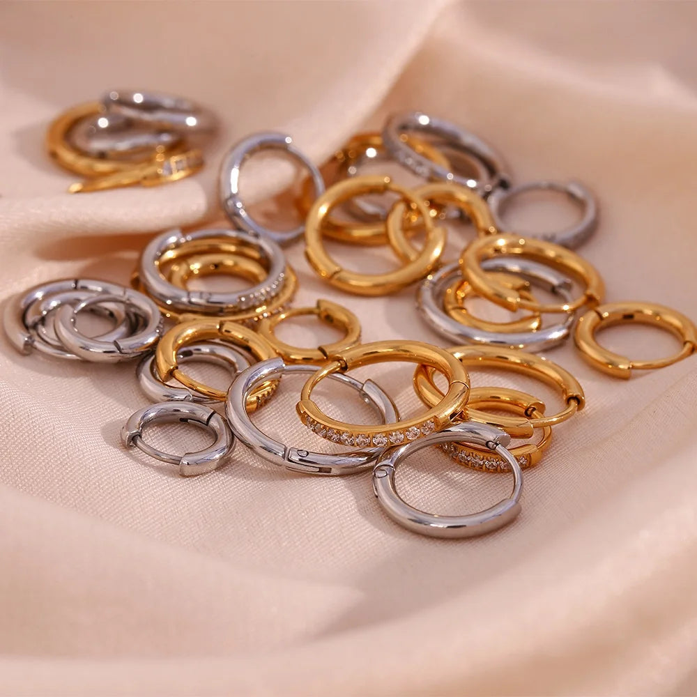 Dreamshow Minimalist Dainty Jewelry 18k Gold Plated Zircon Stainless Steel Huggie Earrings Fashion Earrings Set