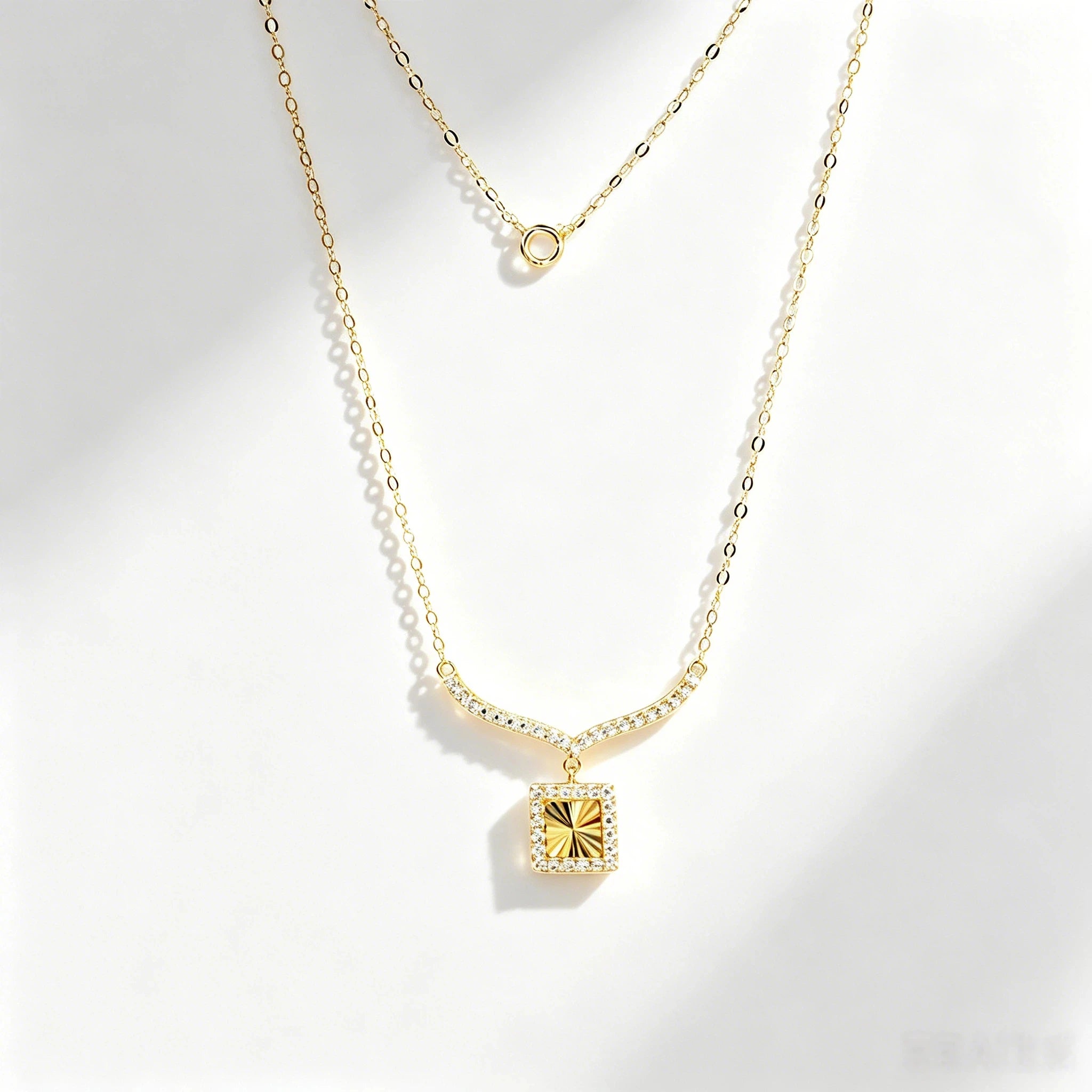 PCX 18K Gold Square Pendant Necklace for Women V-Shaped Curve Zircon Choker Sunburst Cut Diamond Halo Necklace Fine Jewelry