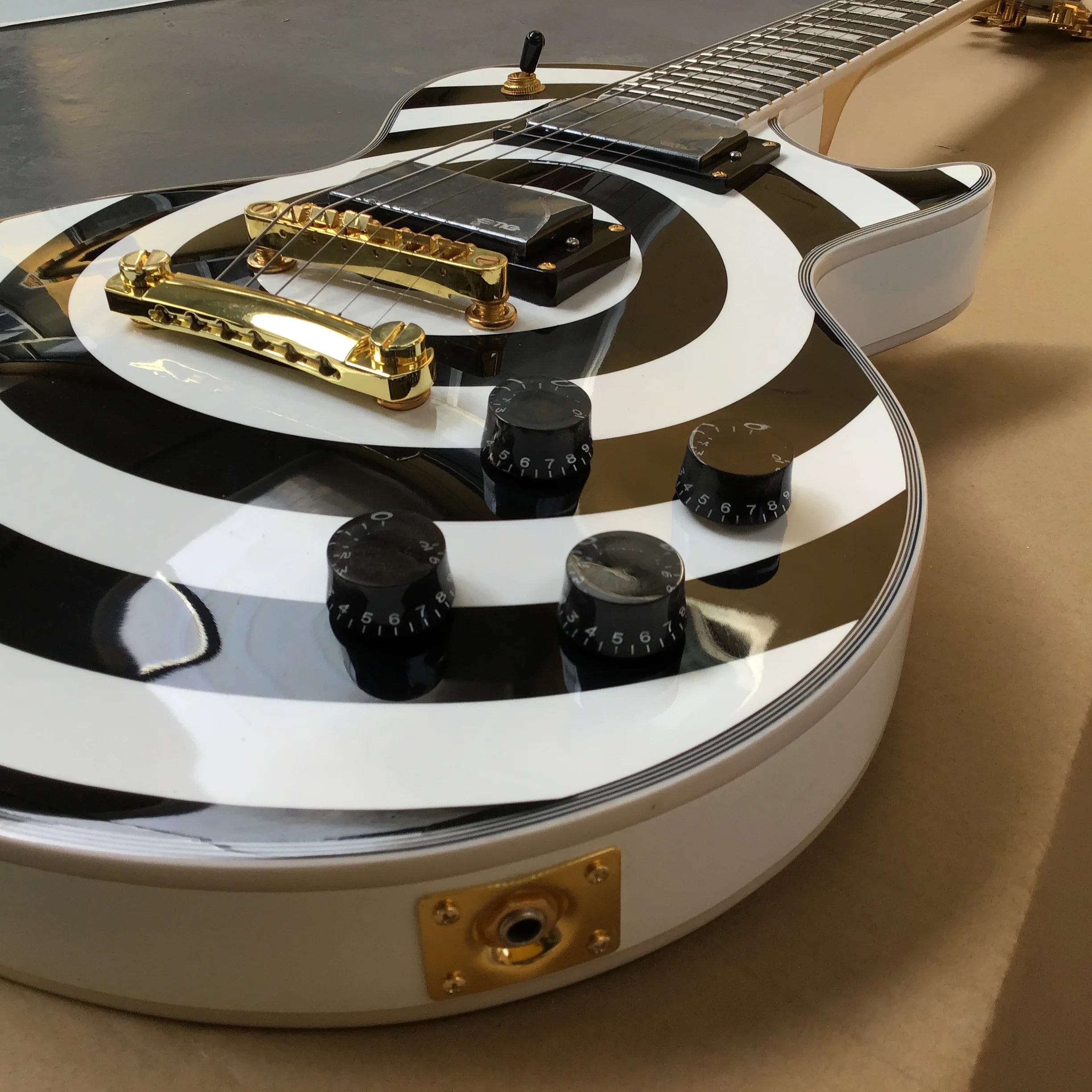 White Zakk Electric Guitar Gold Hardware Guitar Electrico Minyu Guitar Fast Ship