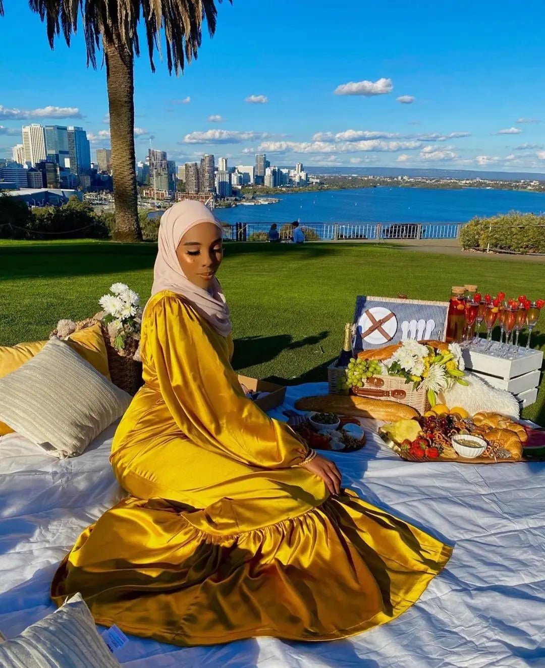 Modest Fashionable Satin Abaya Women Muslim Dress Turkey Islamic Solid Dress Long for Women