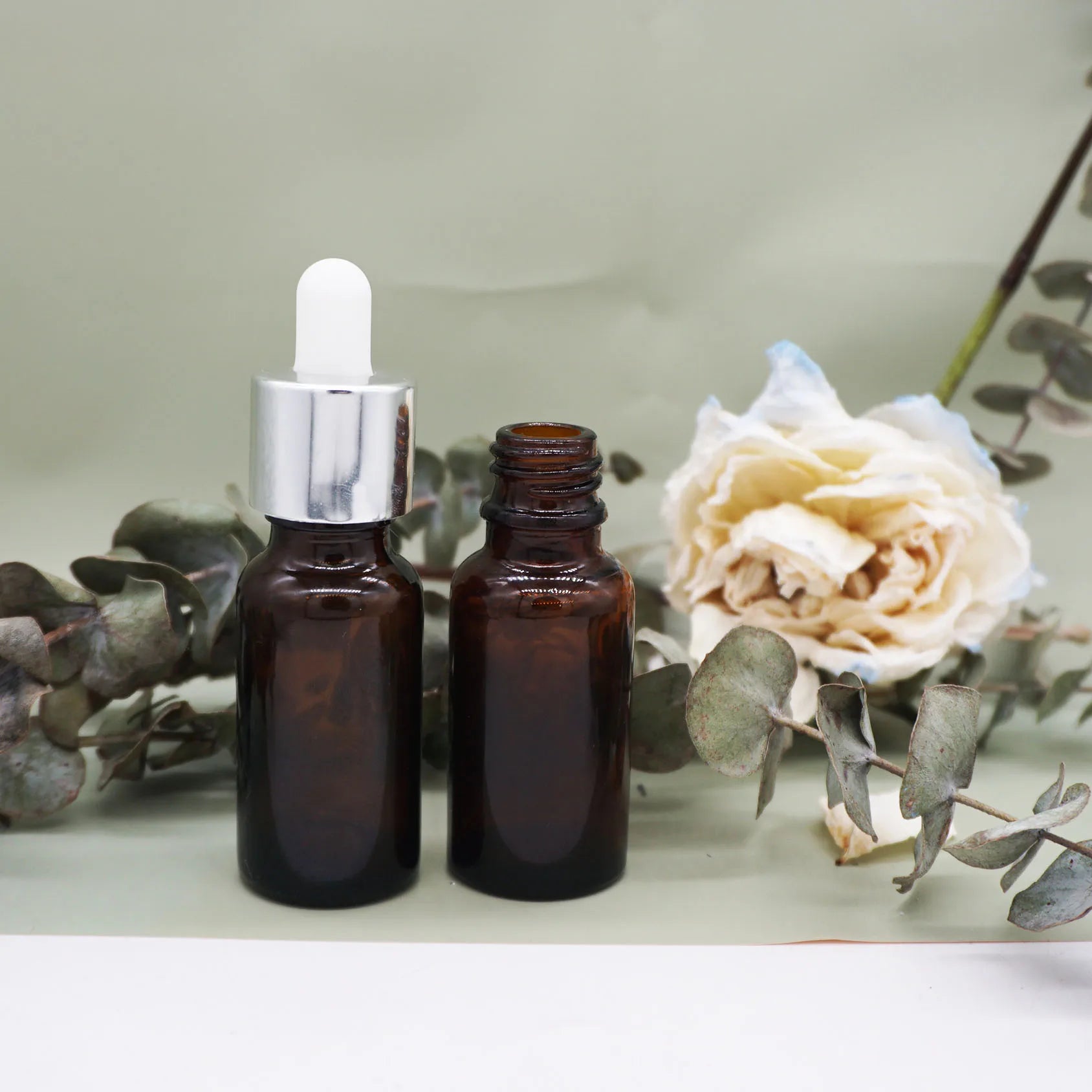 15ml 50ml 100ml Glass Amber Essential Oil Dropper Bottle Round Cosmetic Serum Hair Oil Bottle with Black Gold Cap