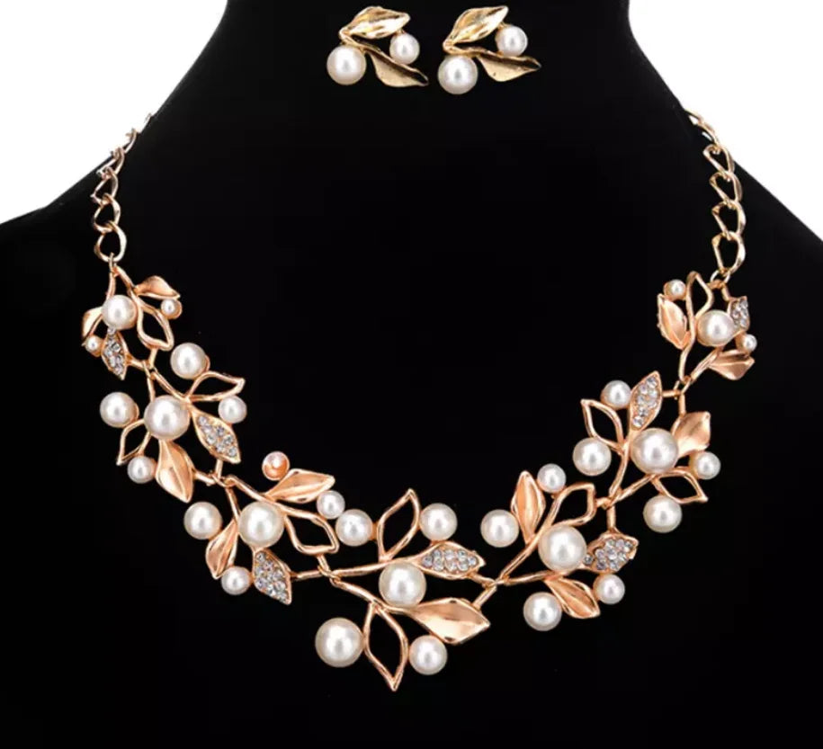Fashion Elegant Simulated Pearl Bridal Jewelry Sets Leaf Crystal Gold Color Necklaces Earrings Sets