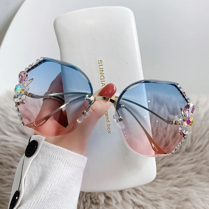 2022 Designer Luxury Women's Sunglasses with Diamond UV400 Rimless Metal Frame Fashionable Sun Glasses