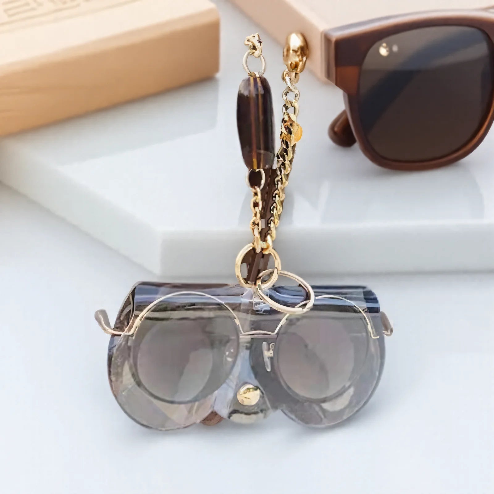PVC Eyeglasses Case With Metal Chain Popular Cute Transparent Women Sunglasses Protection Cover Sun Glasses Bags