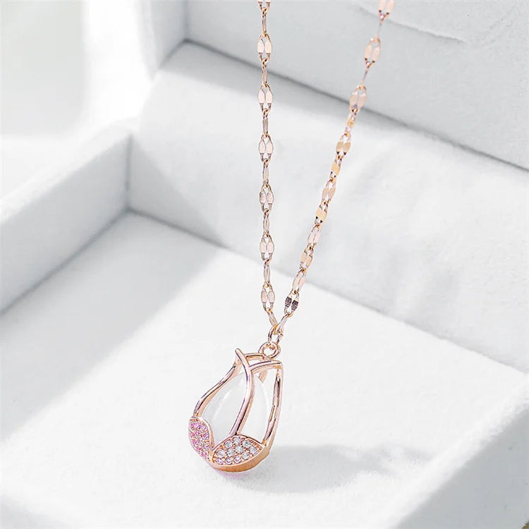 Wholesale New Stainless Steel 18k Gold Plated Opal Diamond Natural Stone Necklace Tulip Flower Necklace